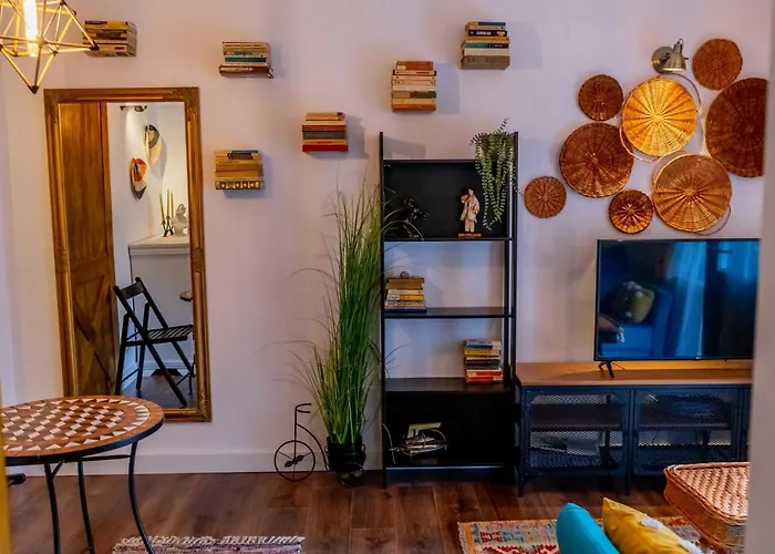 Little Boho-chic Apartment *