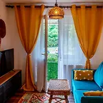 Little Boho-chic Konstanca